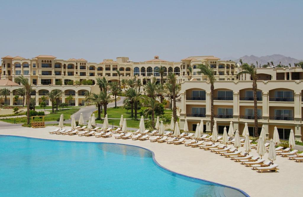 CLEOPATRA LUXURY RESORT SHARM 